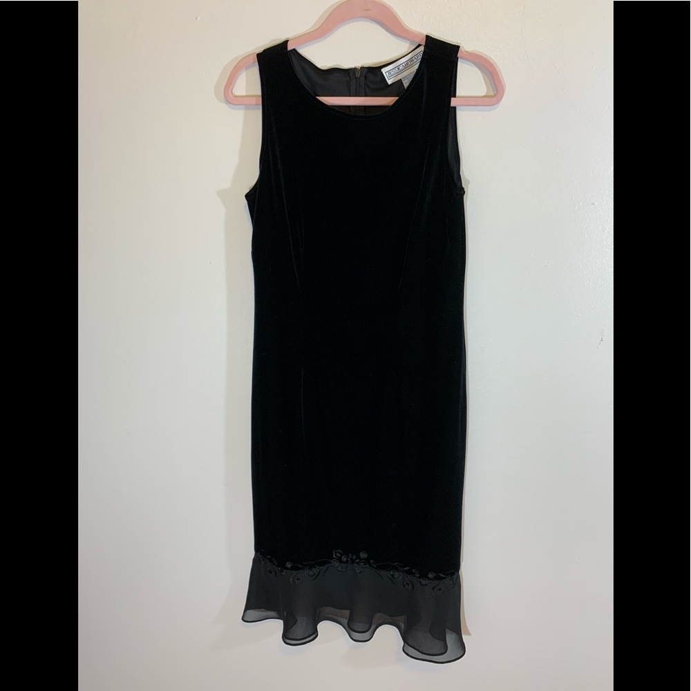 Black velvet dress chiffon embroidery bottom